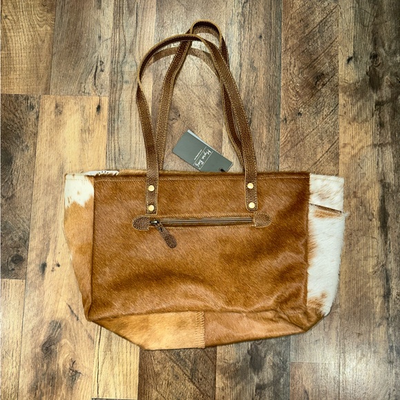 Myra Fawn & White Hairon Shoulder Bag - Picture 3 of 12